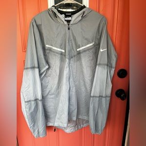 Men’s NIKE running jacket! LIKE NEW!!!
